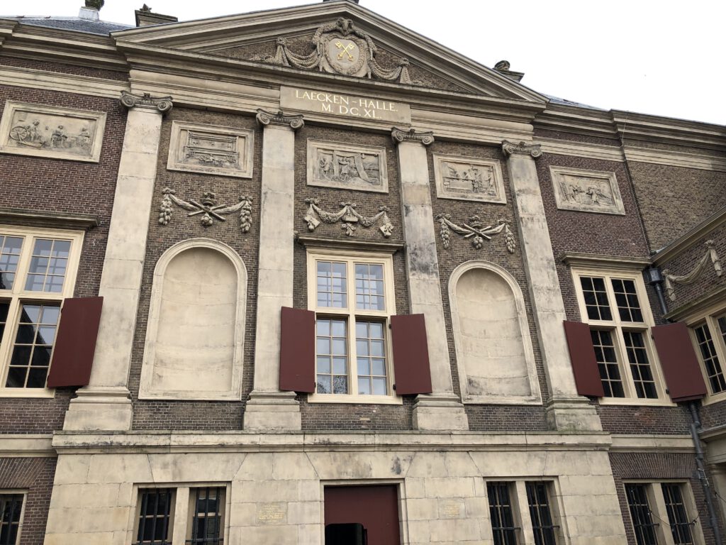 De Laecken-Halle Leiden